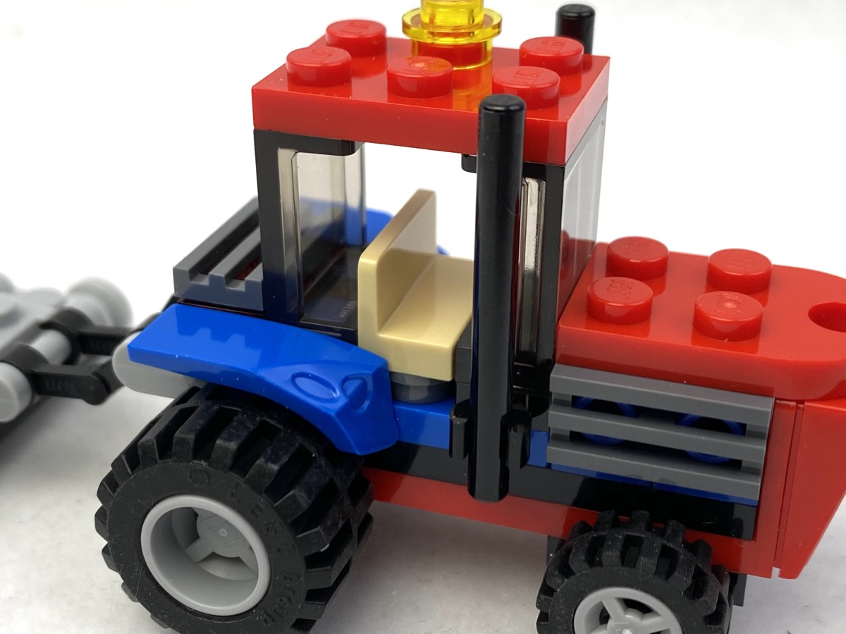 A Year of Polybags 200/260: 30284 Tractor Review