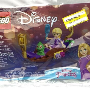 A Year of Polybags 215/260: 30391 Rapunzel’s Lantern Boat Review